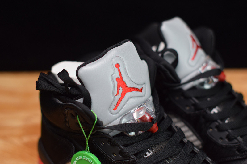 AIR JORDAN 5 RETRO "SATIN BRED" 136027-006