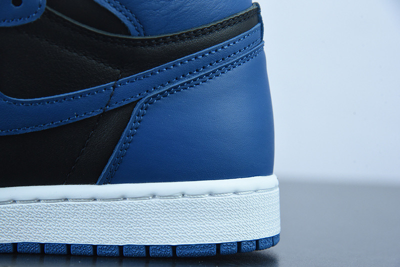 AIR JORDAN 1 DARK MARINA BLUE 555088-404