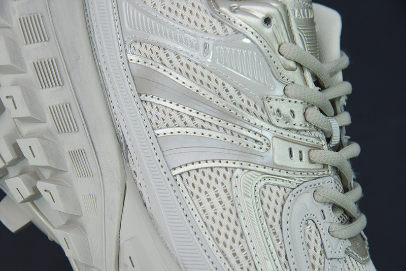 BC DEFENDER RUBBER PLATFORM SNEAKERS