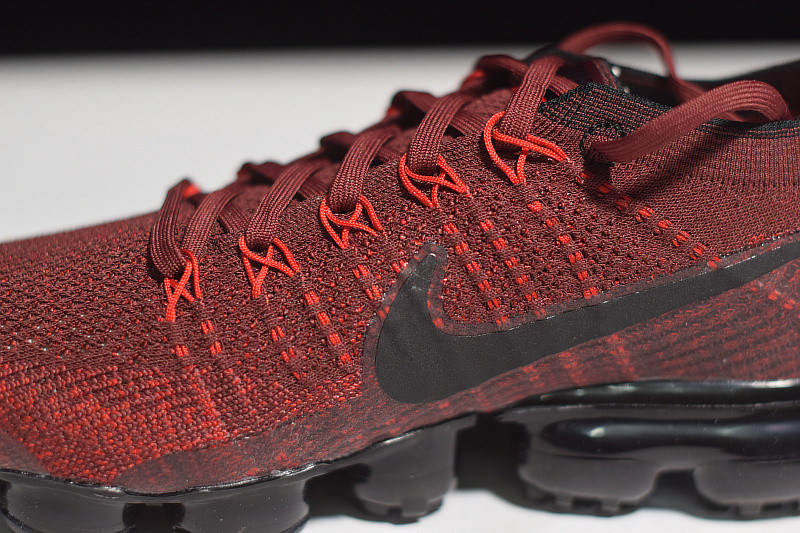 NIKE AIR VAPORMAX