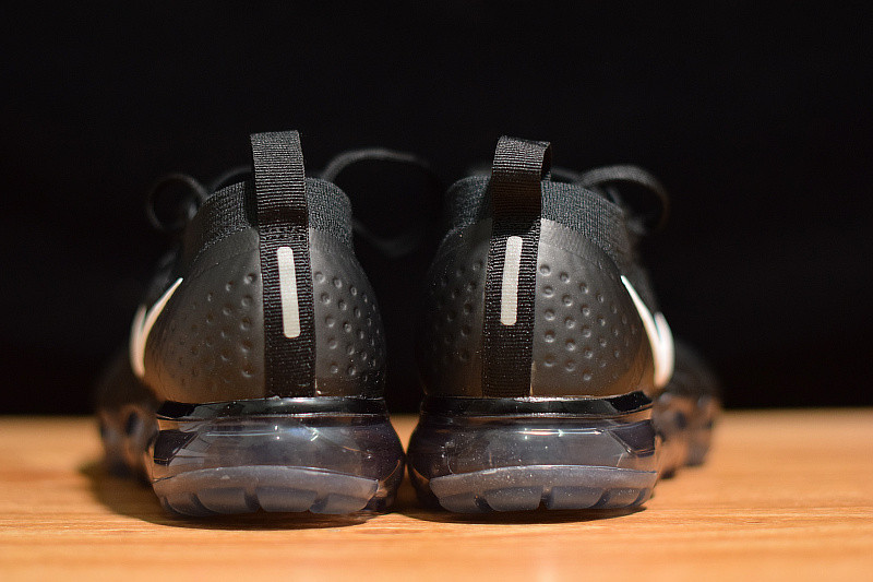 NIKE AIR VAPORMAX FLYKNIT 2