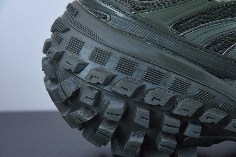 BC DEFENDER RUBBER PLATFORM SNEAKERS