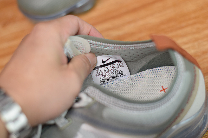 NIKE AIR VAPORMAX 2019