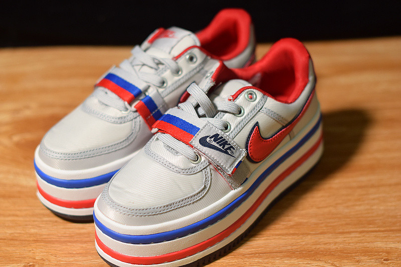 NIKE VANDAL 2K METALLIC SILVER UNIVERSITY RED (W) AO2868-001