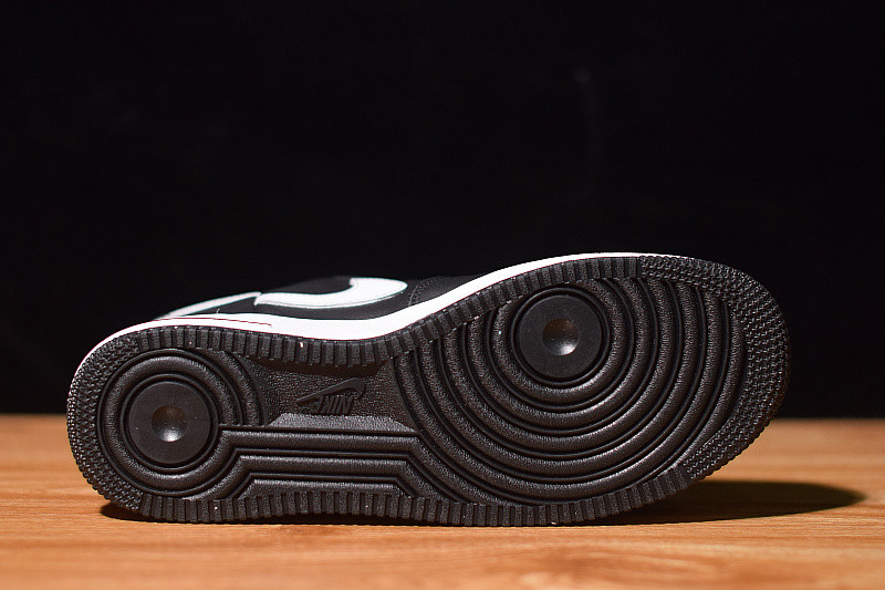 NIKE FORCE 1/Supreme /CDG "COMMES DES GARCONS" AR7623-001