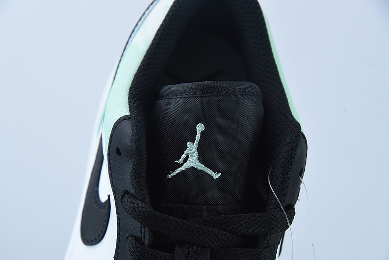 Air Jordan 1 Low “Tie-Dye” DM1199-100