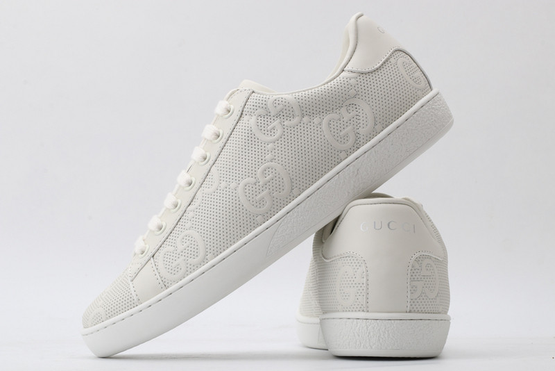 G*u*i sneaker