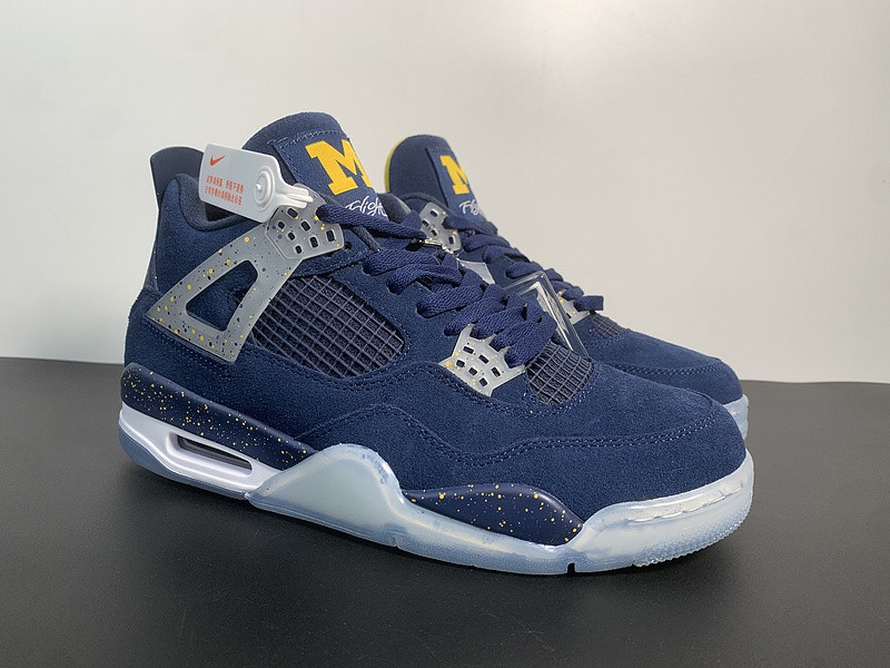 AIR JORDAN 4 RETRO 