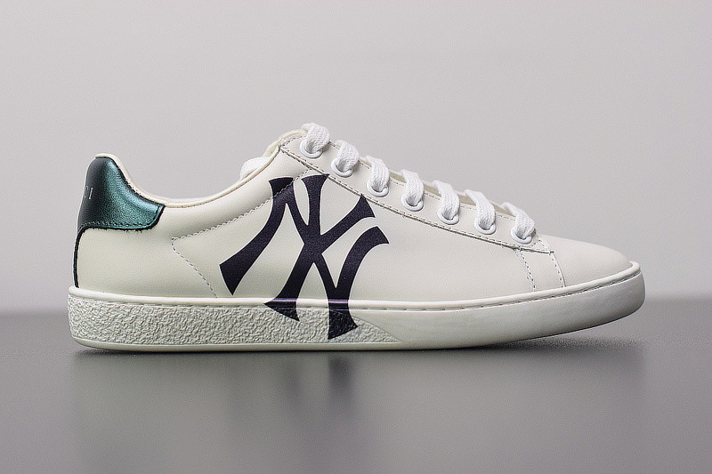 G*u*i ace embroidered low-top sneaker