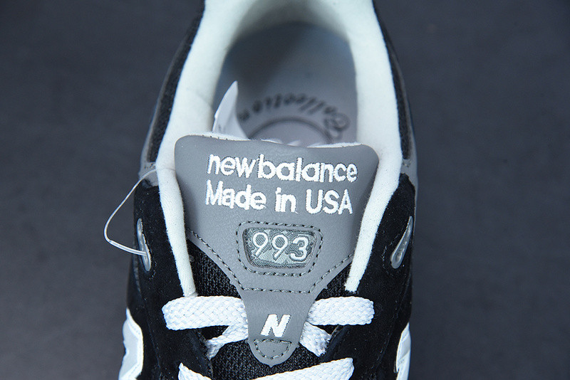 NEW BALANCE SNEAKER X09C3