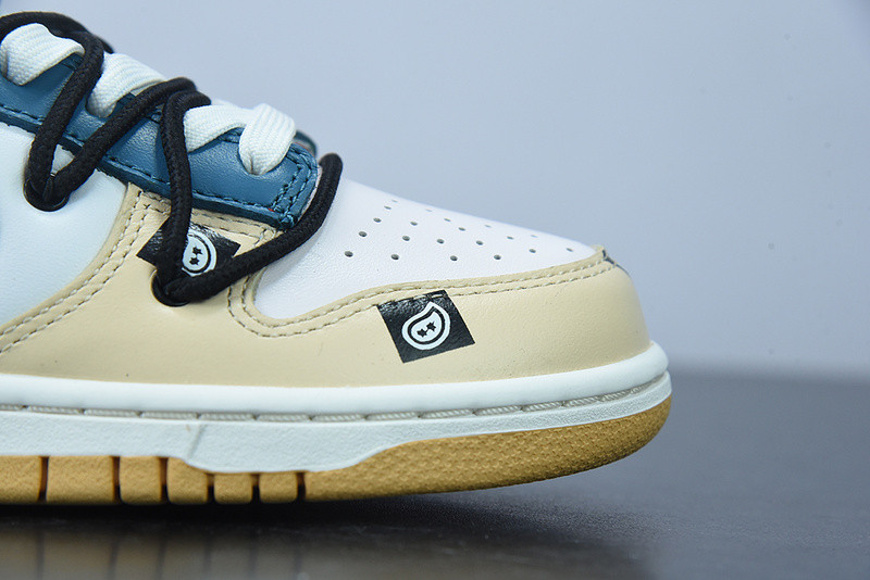 NIKE DUNK LOW SE "FREE .99“