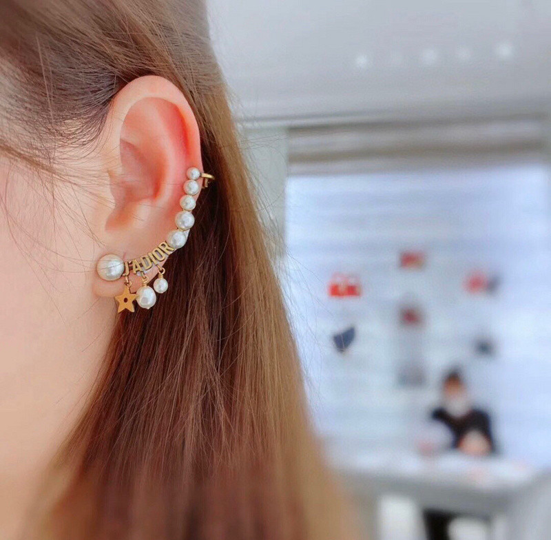 D10r earring