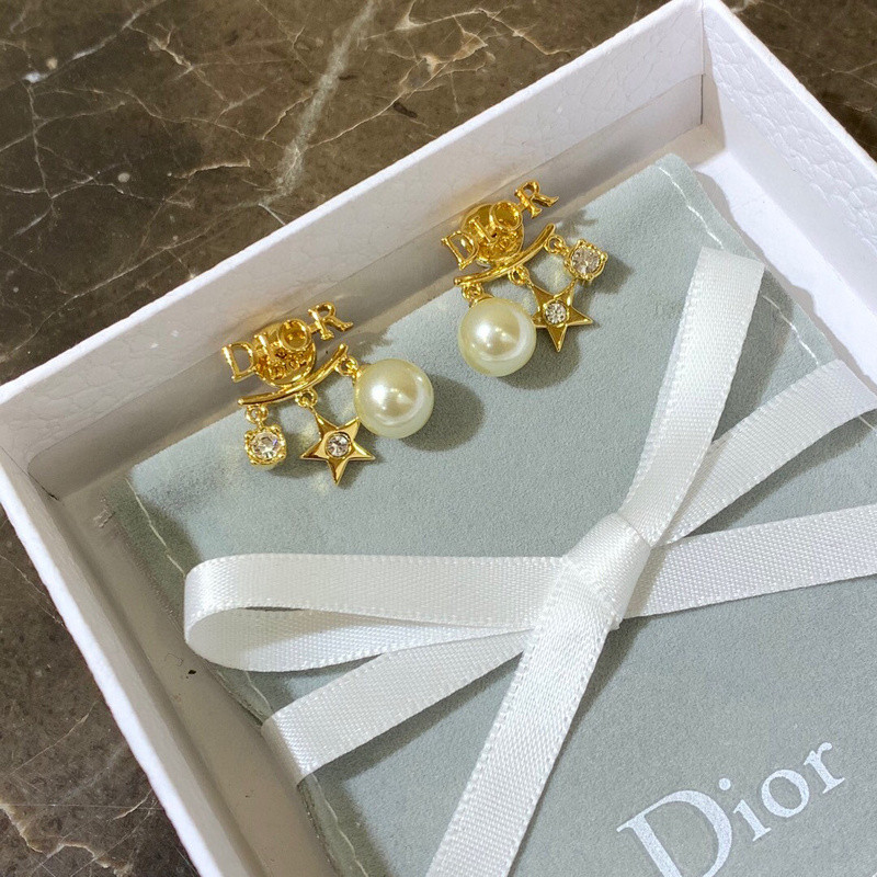 D10r earring