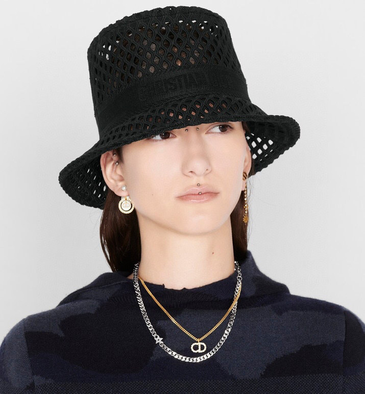 D10r earring