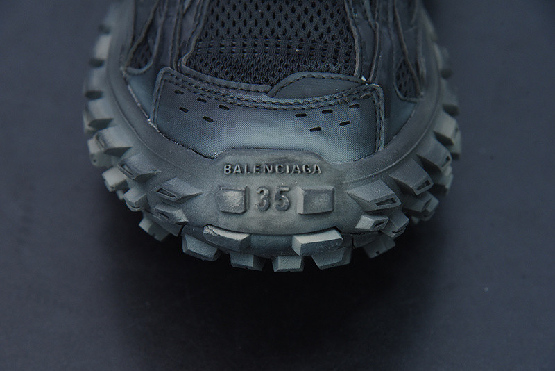 BC DEFENDER RUBBER PLATFORM SNEAKERS