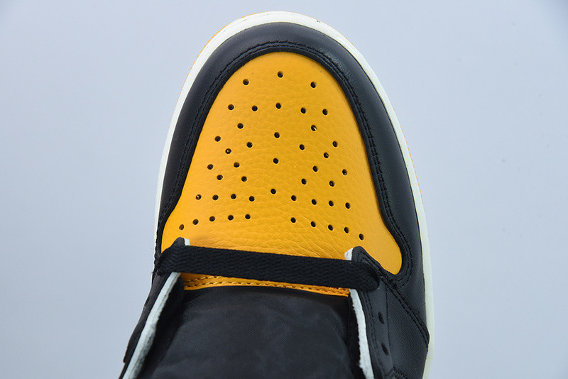 AIR JORDAN 1 HIGH OG “YELLOW TOE” 555088-711