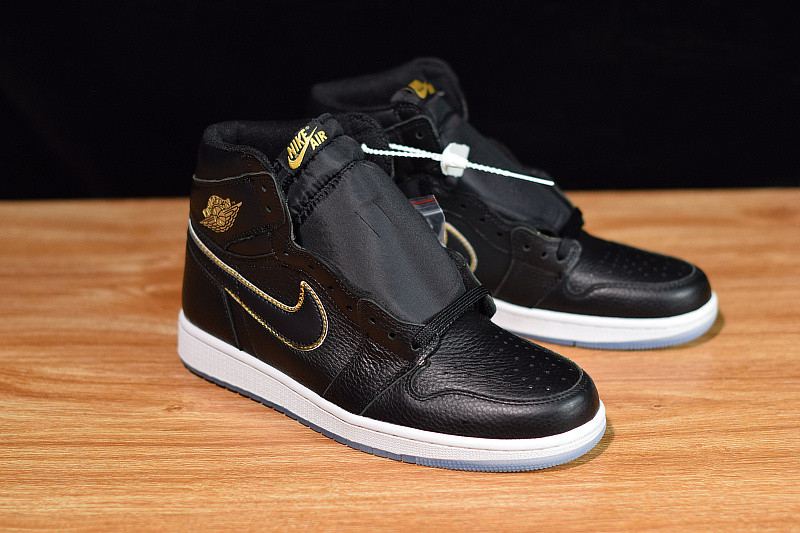 AIR JORDAN 1 RETRO HIGH CITY OF FLIGHT 555088-031