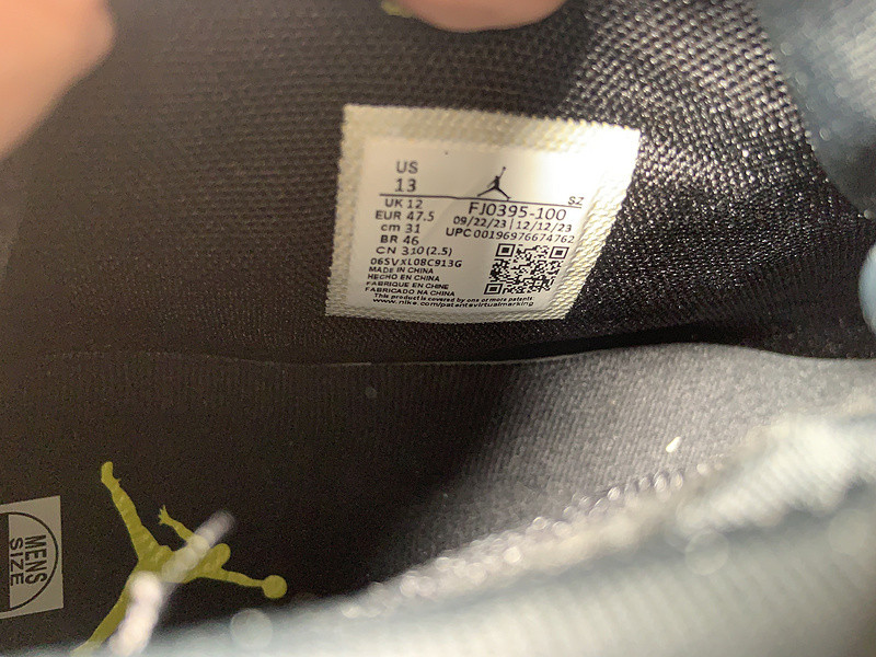 AIR JORDAN 17 LOW “LIGHTNING” FJ0395-100