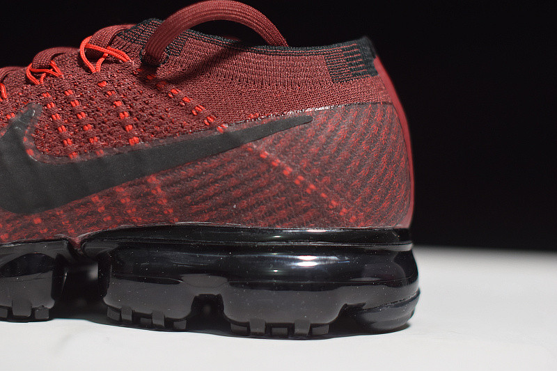 NIKE AIR VAPORMAX