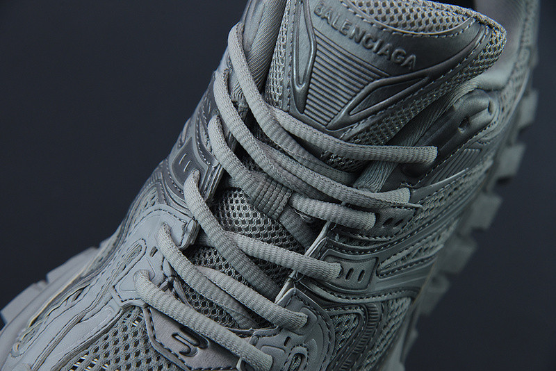 BC DEFENDER RUBBER PLATFORM SNEAKERS