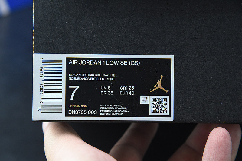 Air Jordan 1 Low “Wear Away” DN3705-003