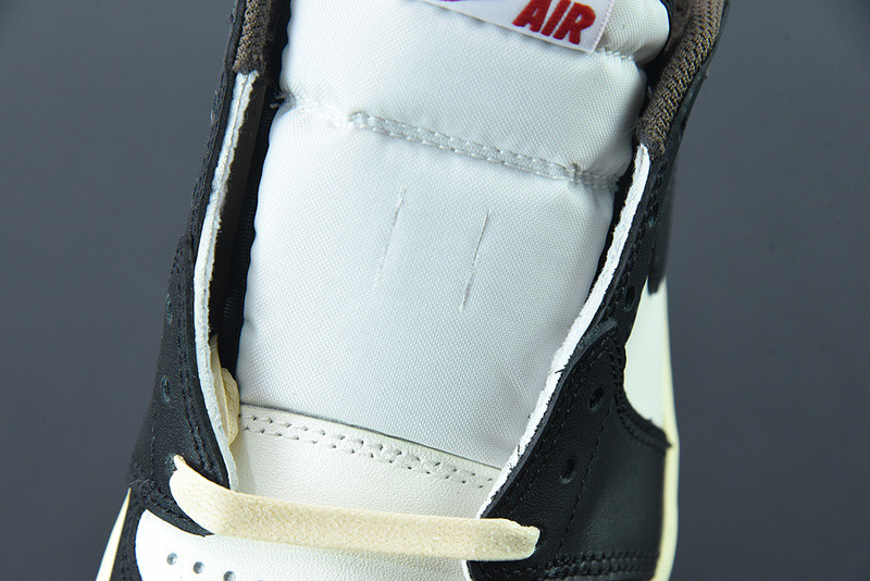 Travis Scott x Air Jordan 1 Low Dark Mocha Black CQ4277-105