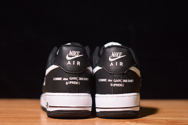 NIKE FORCE 1/Supreme /CDG "COMMES DES GARCONS" AR7623-001