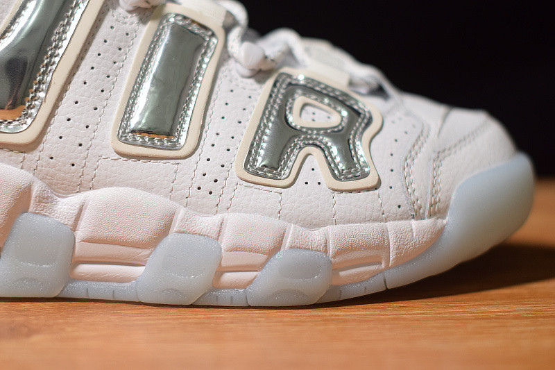 NIKE AIR MORE UPTEMPO
