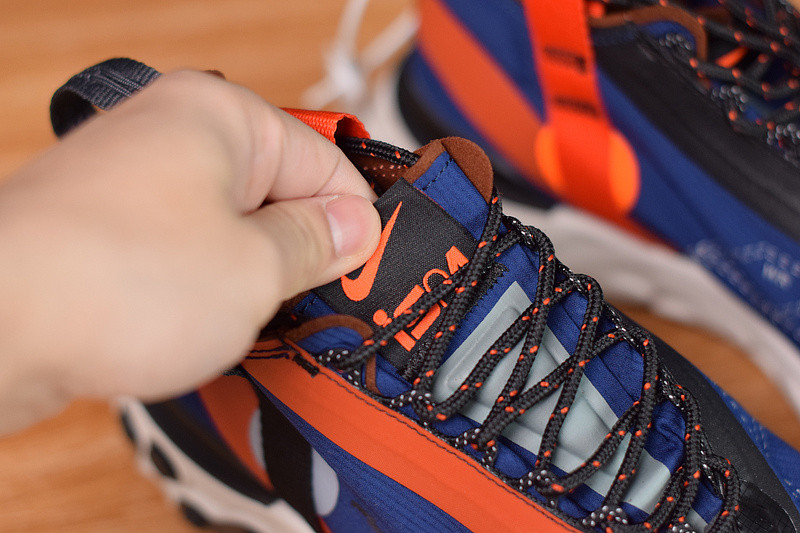 NIKE REACT RUNNERr MID WR ISPA BLUE VOID TEAM ORANGE AT3143-400