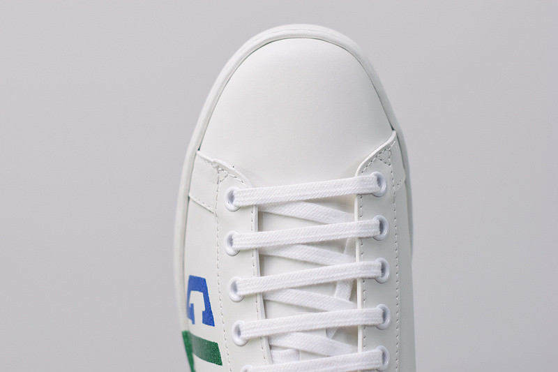 G*u*i ace embroidered low-top sneaker