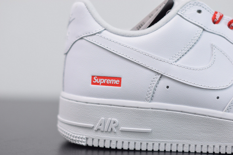 NIKE Supreme NIKE AIR FORCE 1 LOW WHITE CU9225-100