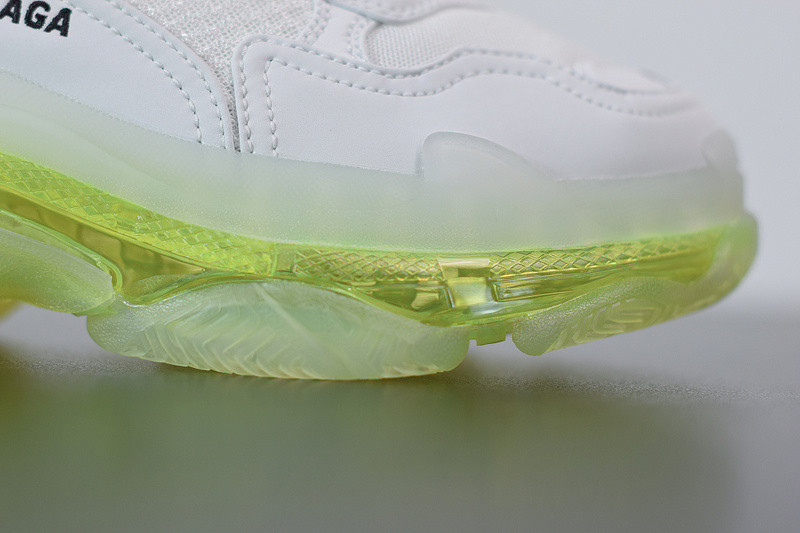 BC TRIPLE S TRAINER 544351 W09OA 0828