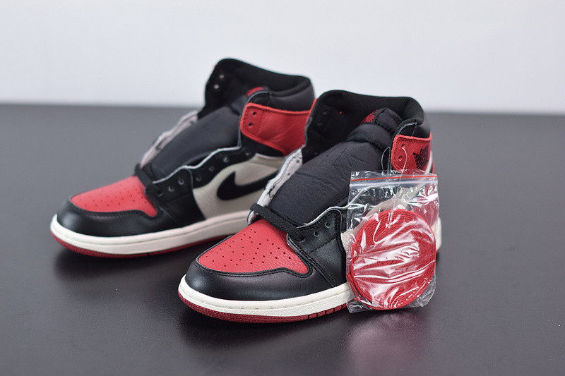 AIR JORDAN 1 RETRO HIGH OG "BRED TOE" 555088-610