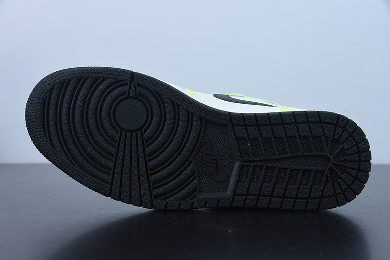 AIR JORDAN 1 HIGH OG “VISIONAIRE” 555088-702