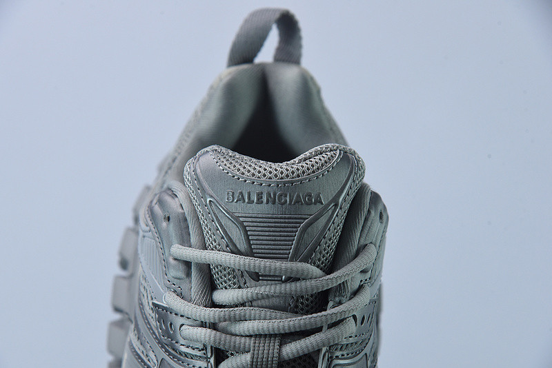 BC DEFENDER RUBBER PLATFORM SNEAKERS