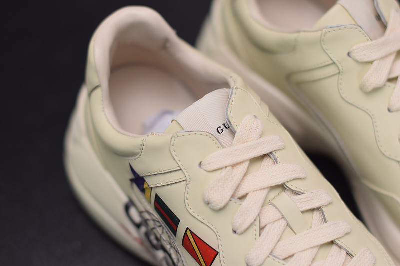 GUC RHYTON VINTAGE TRAINER SNEAKER 498916 A9L00 9520