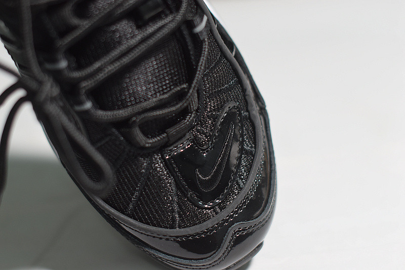 NIKE AIR MAX 98 BLACK/WHITE-REFLECT SILVER 640744-010