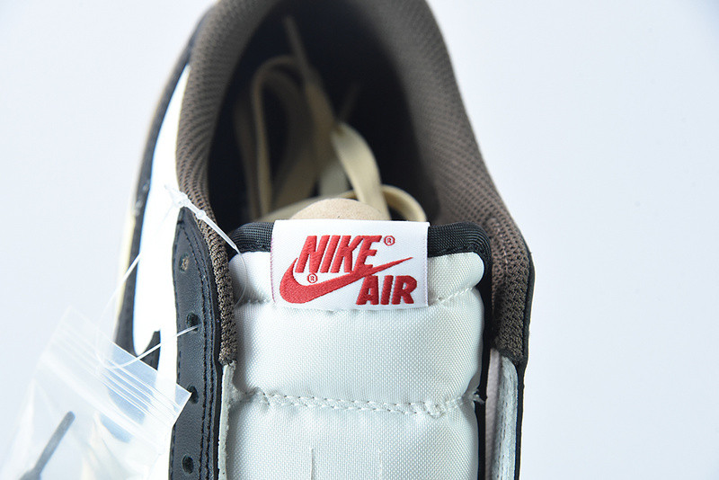 Travis Scott x Air Jordan 1 Low Dark Mocha Black CQ4277-105