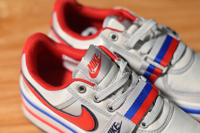 NIKE VANDAL 2K METALLIC SILVER UNIVERSITY RED (W) AO2868-001