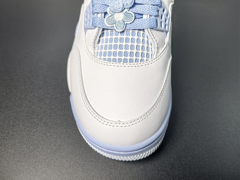 Air Jordan 4 WMNS "Aluminum" HV0823-100