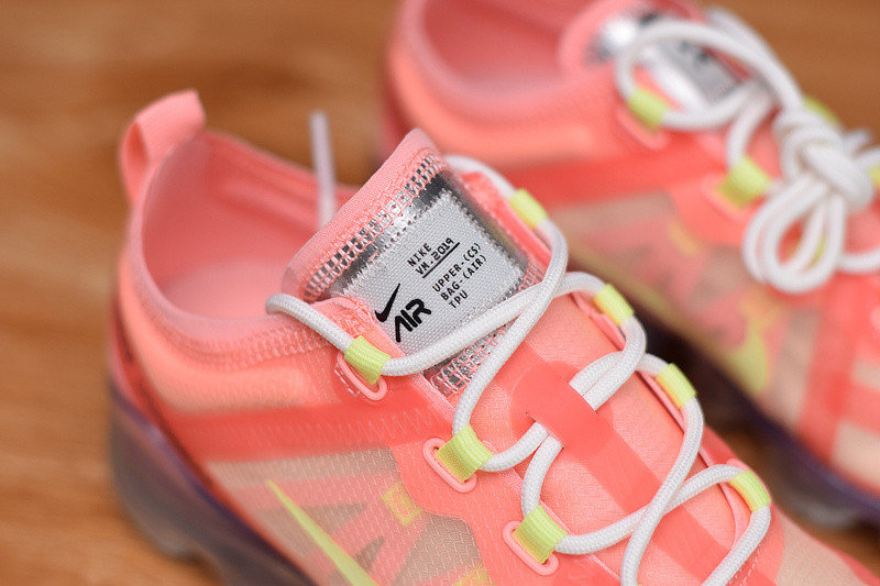 AIR VAPORMAX 2019 ARRIVES IN “PINK TINT” AR6632-602