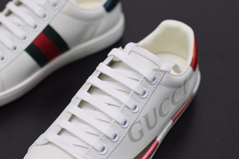 G*u*i ace embroidered low-top sneaker