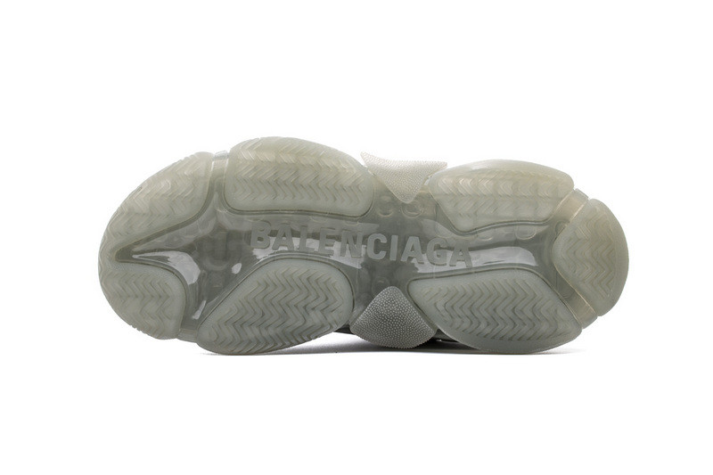 BC TRIPLE S TRAINER 541624 W09O1 1705