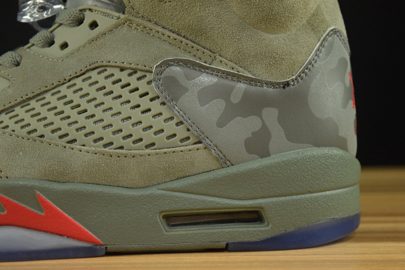 AIR JORDAN 5 RETRO 136027-051
