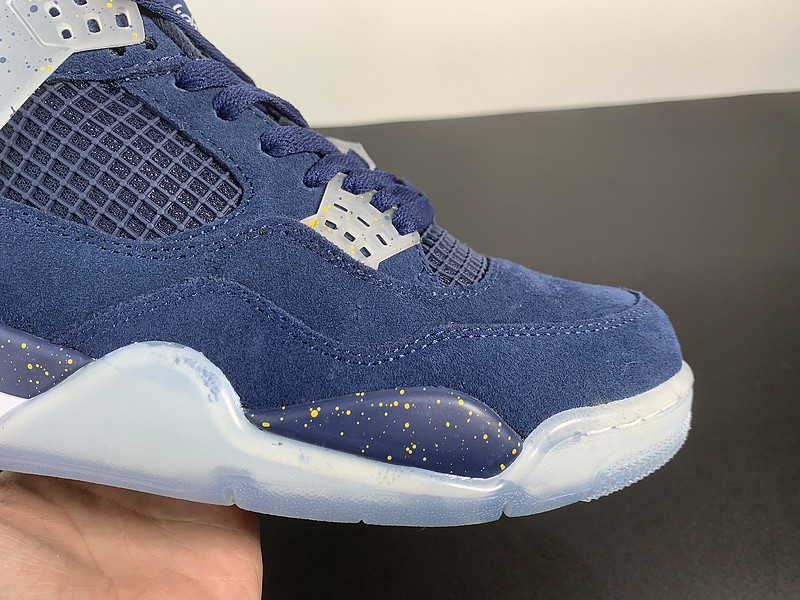 AIR JORDAN 4 RETRO 