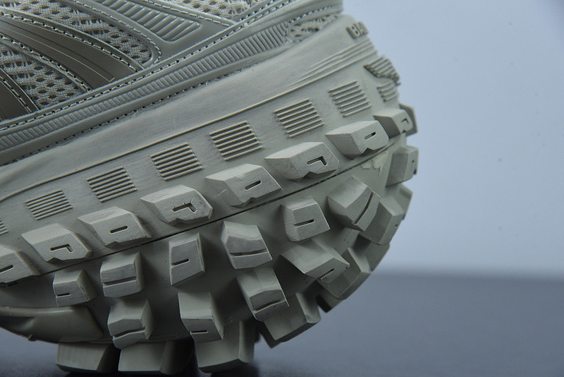 BC DEFENDER RUBBER PLATFORM SNEAKERS