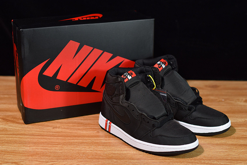 AIR JORDAN 1 RETRO HIGH PARIS SAINT GERMAIN AR3254-001