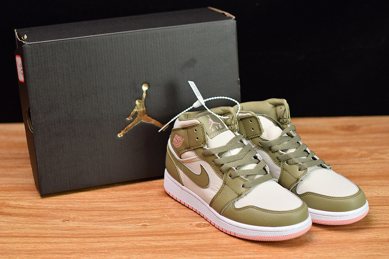 AIR JORDAN 1 MID TROOPER BLEACHED CORAL (GS) 555112-225