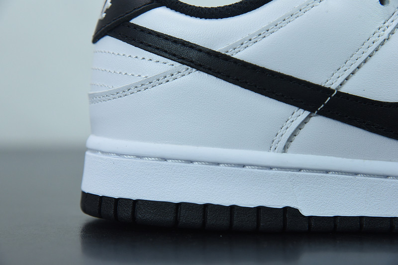 NIKE SB DUNK LOW WHITE BLACK DD1503-113