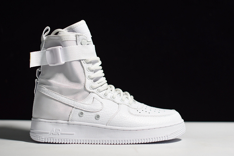 NIKE AIR FORCE 1 QS "SPECIAL FIELD" 903270-100